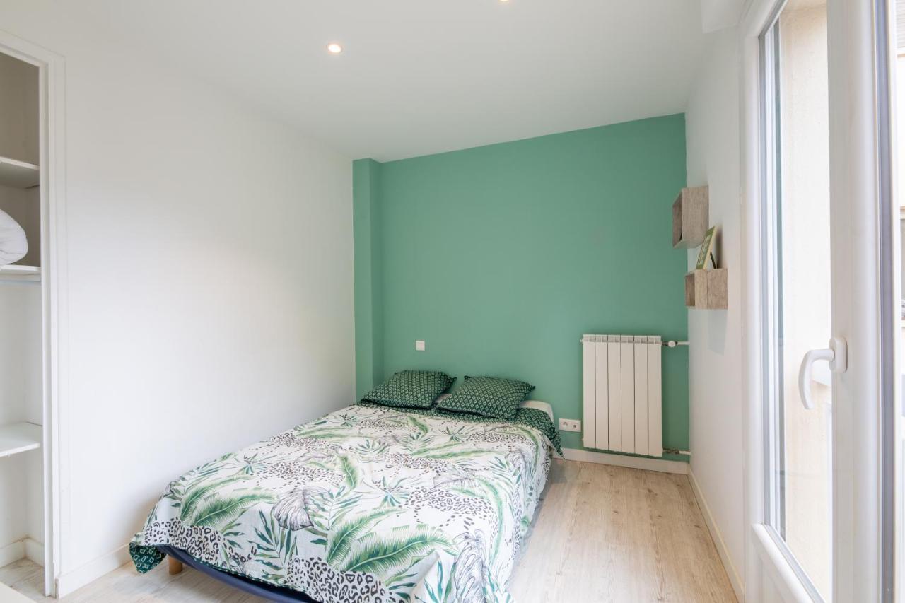 Meuble 2 Etoiles, Wifi, A 2 Pas Des Plages Frejus Exterior photo