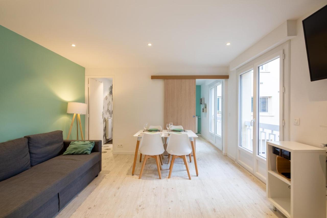 Meuble 2 Etoiles, Wifi, A 2 Pas Des Plages Frejus Exterior photo